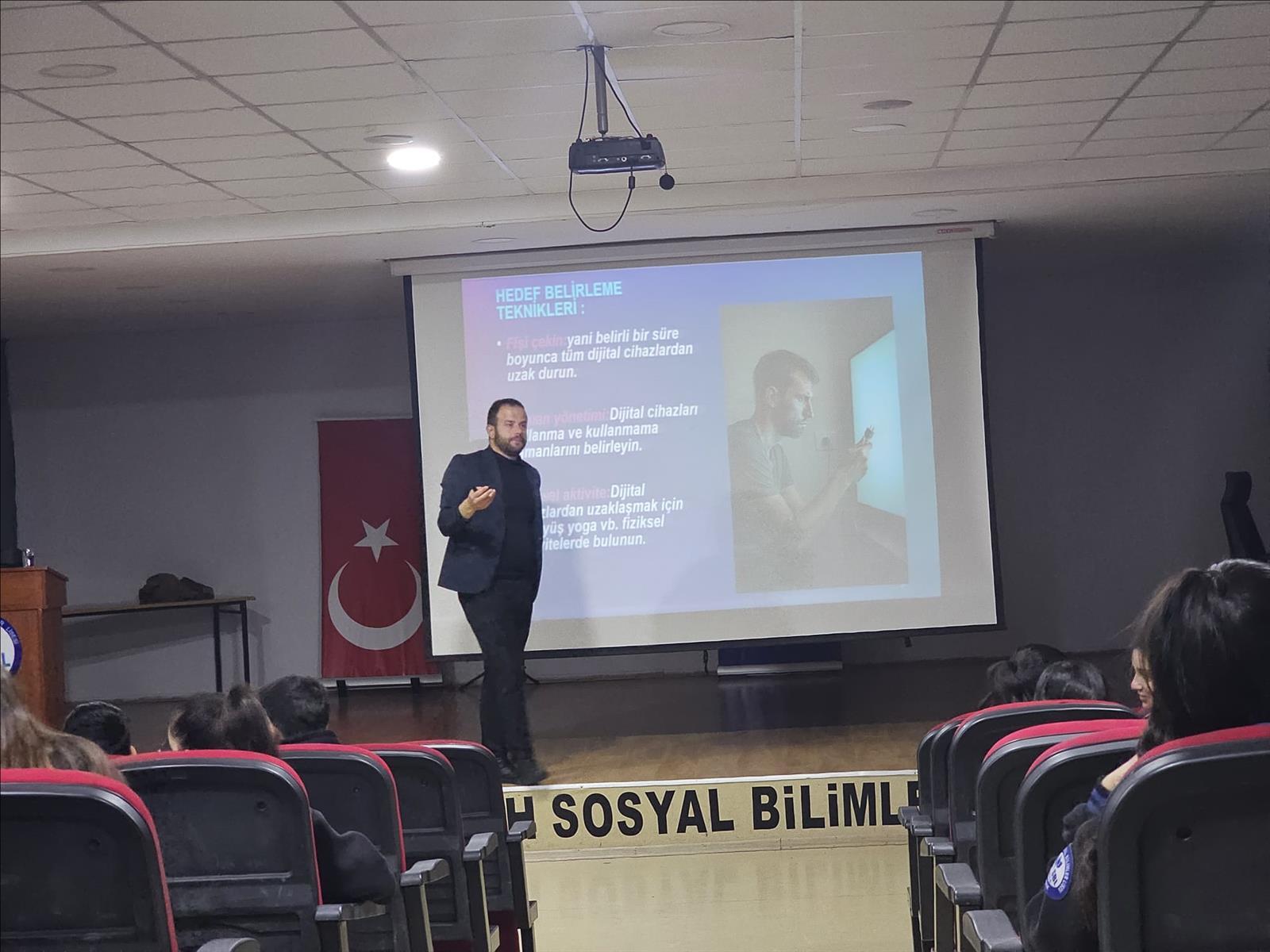 sirnak-universitesi-genc-yesilay-kulubu-nden-lise-ogrencilerine-yonelik-farkindalik-egitimi